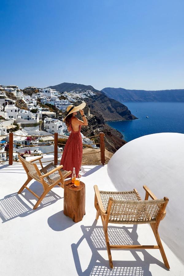 Rhenia'S Suites Oia  Exterior photo
